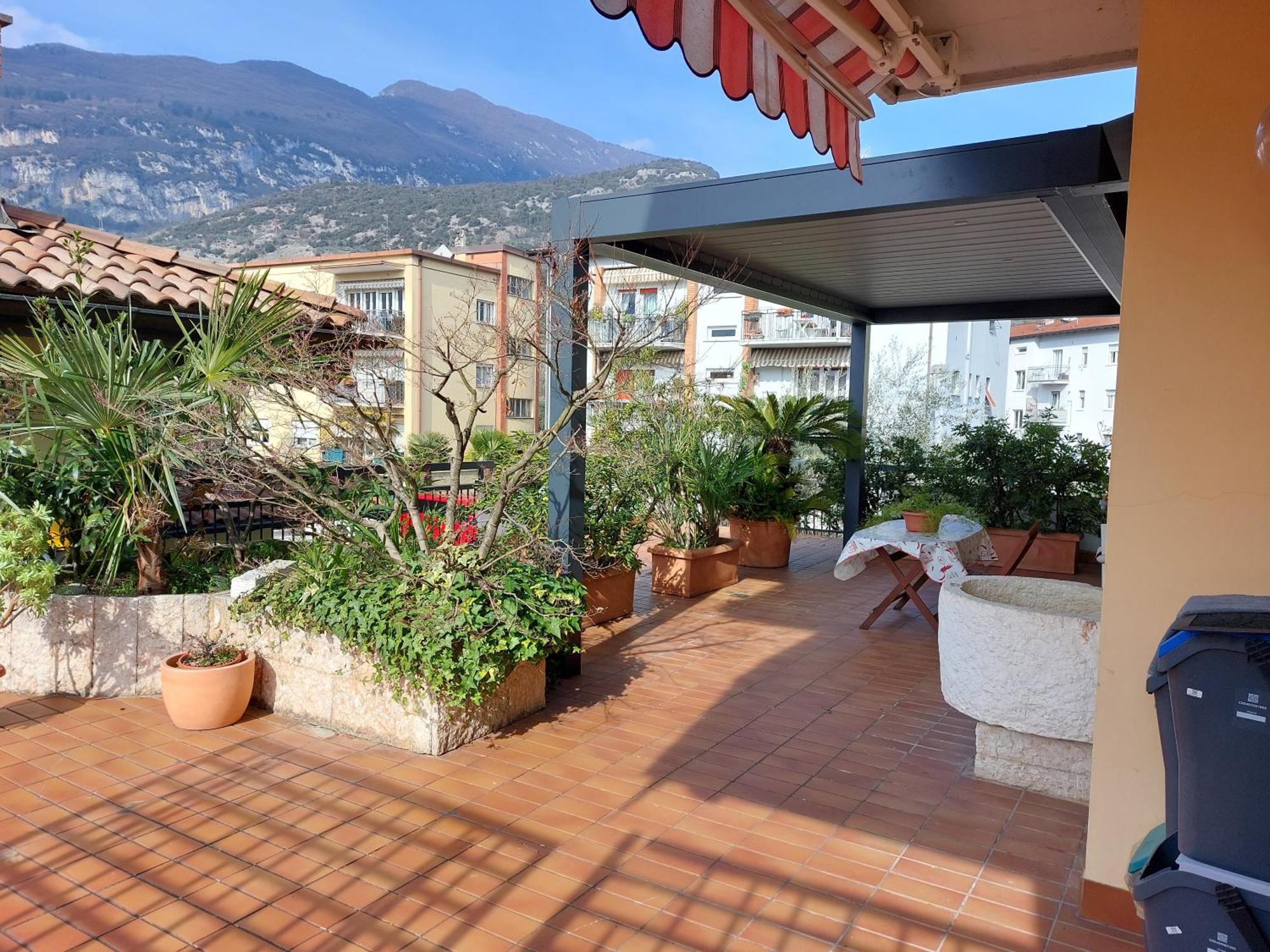 Appartamento La Terrazza Арко Екстериор снимка